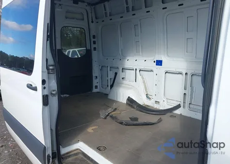 2020 Mercedes-Benz Sprinter 2500 Standard Roof V6 z USA, uszkodzony, nr VIN W1Y4EBHY4LT038984